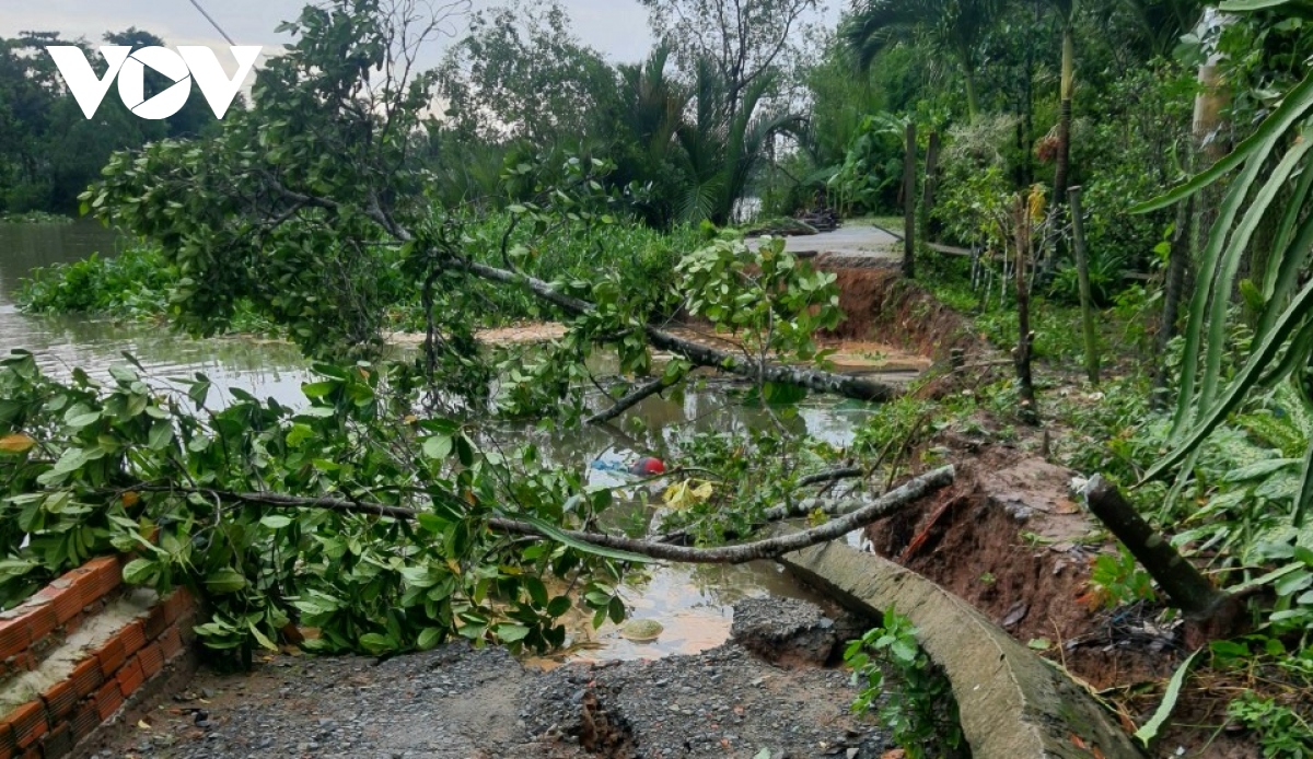 Một huyện ở Hậu Giang xảy ra 56 điểm sạt lở đất bờ sông